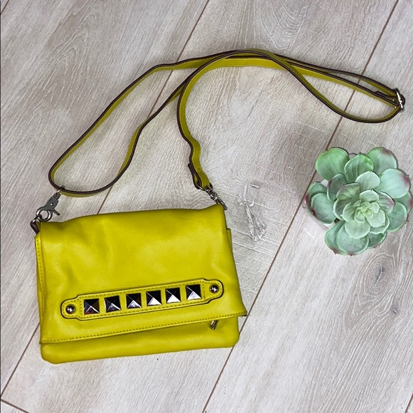 Jessica Simpson Handbags - Jessica Simpson I Bright Neon Yellow Croosbody Bag